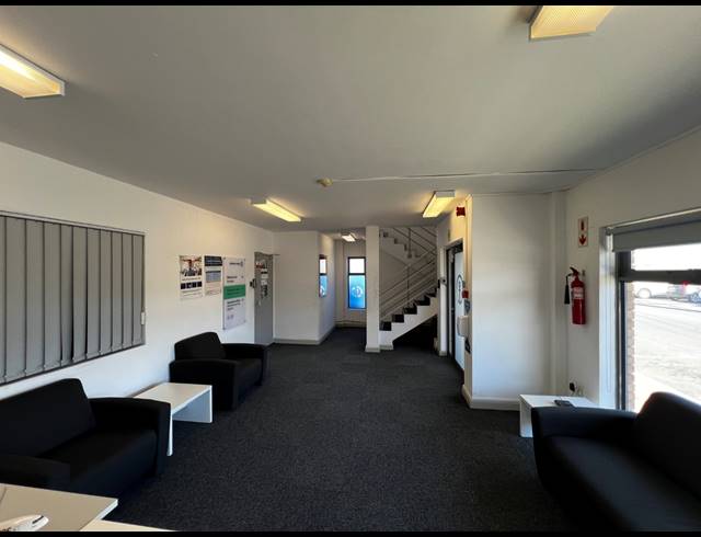 732M² WAREHOUSE TO LET IN AIRPORT INDUSTRIA